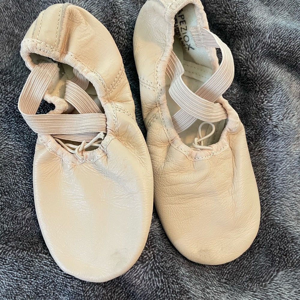 Ballet shoes